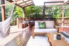 Mid-Century Modern Retro Beach House - Image 2