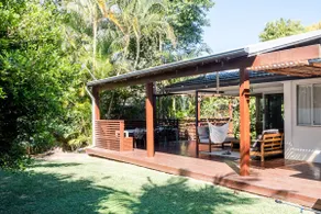 Mid-Century Modern Retro Beach House - Image 5