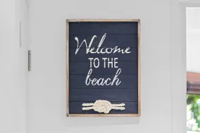 Andari Apartment 2, Sunshine Beach, Beachfront Street and just steps to Surf-club - Image 2