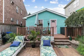 Margate Home with Large Outdoor Kitchen - Image 2