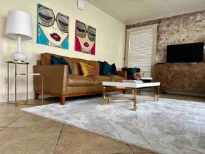 Best View Downtown, convenient, Walkable - Image 3