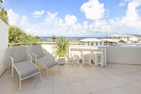 Lennox Head Waves Beachfront Penthouse - Image 3