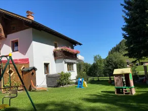 Geräumige Wohnung mit Balkon und Aussicht - Image 2