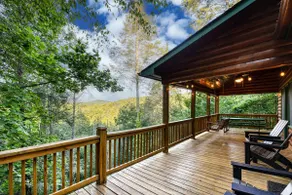 New Fire Pit! 3 King Suites, Creek, 15 mins 2 BR - Image 4