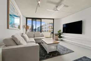 Premium Bondi Beach 2 Bedroom with Beach view and parking - Image 4