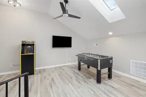 3+BR | Game Loft | Pointe Royale | Lake View - Image 2
