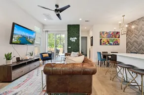 Wow! 5-Star Luxury ~ Safe & 3M to DT ~ - Image 2