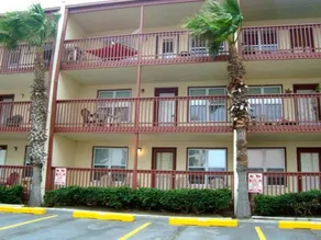 1st Floor 2 Bd 2 Ba Condo w/Beach View& Pool! - Image 5
