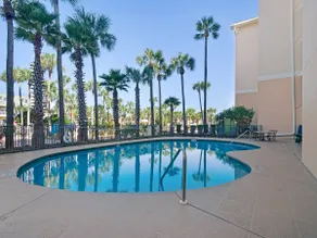 Gulf Front! Designer Decorated! Perfect View! Community Pool and Hot Tub - Image 5