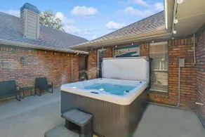 Amazing Big Home - Cinema Room Pool and Jacuzzi - Image 3