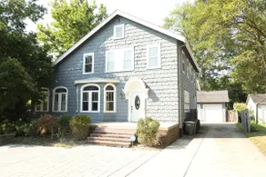 Blue House, Blocks from Ross-Aide, Mackey, Samara House, Birck Golf Complex - Image 2