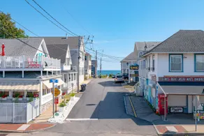 Ocean view, fully renovated beach condo!!! Steps to the sand, sleeps 6 - Image 3