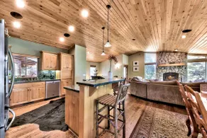 LX26  Lake Tahoe 6 bedroom home with Hot Tub Mountain View - Image 2