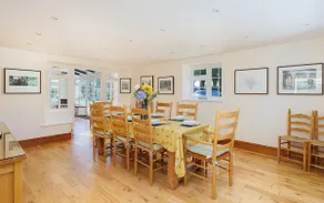 Rookley Farm Lodge Charming Manor Pool House with Heated Pool, Tennis Court & Gardens - Isle of Wight Rural Countryside Escape - Image 3