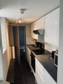 City Garden Studio Apartment Nr. Beach & Pier - Image 3