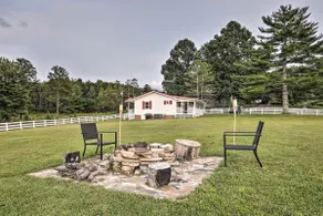 Waterfront Dunlap Cottage: Large Yard + Views - Image 2