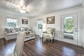 Waterfront Dunlap Cottage: Large Yard + Views - Image 4