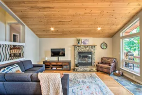 Beach Access & Views: Secluded Anderson Island Gem - Image 4