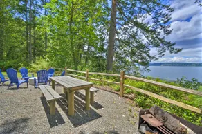 Beach Access & Views: Secluded Anderson Island Gem - Image 2