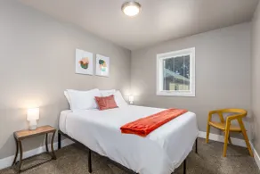 Quaint new renovation perfect for your large group - Image 4