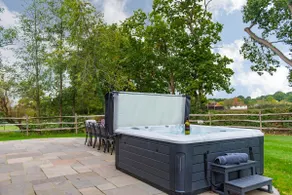 Old Harrow Barn by Bloom Stays - barn with hot tub sleeps 10 guests - Image 3