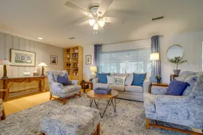 Serene Lake Junaluska Gem: Deck & Mountain Views - Image 3