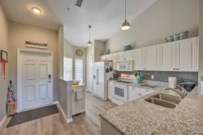Luxe Top-Floor Condo in Beautiful Lely Resort - Image 5