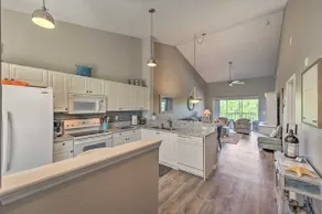 Luxe Top-Floor Condo in Beautiful Lely Resort - Image 4