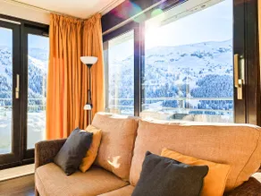 Penthouse 3-bed apartment with large balcony, stunning views - Image 5