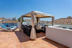 Luxury Spa and golf villa Denton - Image 2
