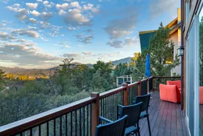 Starlight Chalet. Aussicht, Feuerstelle & Spielzimmer - Image 2