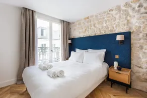 Bright 1BR Retreat (4PAX) with AC | Paris view - Image 2