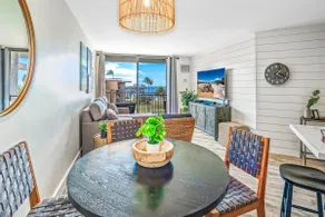 Aloha Chic Penthouse Vistas - Image 5