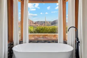 Specials Lux Escape Pool, Hot Tub, Epic Views - Image 5