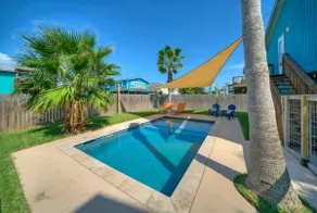 Private Pool+Yard, Game Room | South By Sunkissed - Image 2