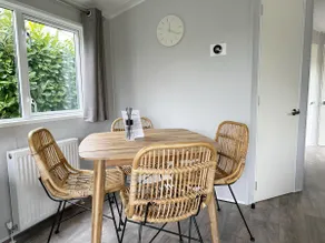 Chalet 513 op Recreatiepark De Wielen - Image 2