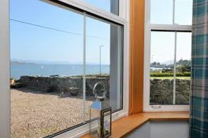 Janeville Holiday Apartment - Image 3