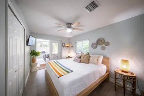 Entire Home Steps to Beach & River Pet-Friendly - Image 4