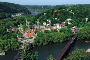 Enchanting Cottage, walk to Downtown Harpers Ferry - Image 3