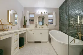Copper Patch- Luxury Tudor 1930's home! - Image 3