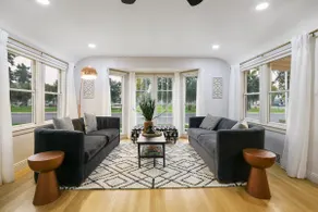 Copper Patch- Luxury Tudor 1930's home! - Image 2