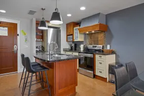 Modern 2BR condo | Hot tub | Pool - Image 4