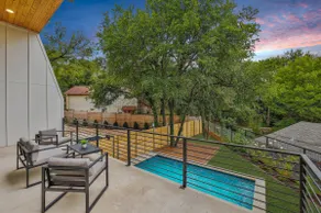 Pool, Near UT Football + DT | Large Group Retreat - Image 4