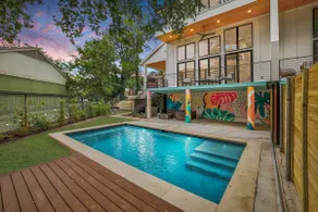 Pool, Near UT Football + DT | Large Group Retreat - Image 2