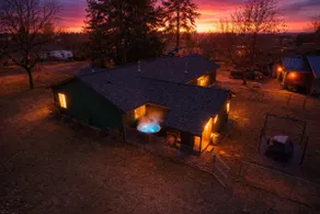 Retraite au lac Flathead | Bain à remous privé & foyer extérieur - Image 2