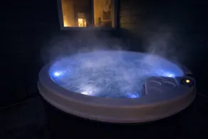 Retraite au lac Flathead | Bain à remous privé & foyer extérieur - Image 4
