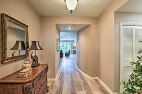 Resort-Style Condo w/ Balcony on Lake Keowee - Image 4