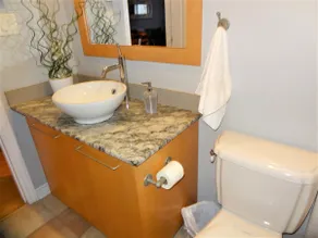 Aparthotel-Montreal Splendid Suite 304 - Image 4