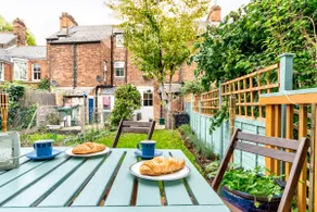 Upper Fisher Row: Charming 3 Bed Victorian Terrace - Image 2