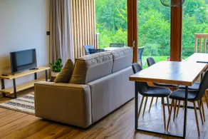 Apartment with a hot tub - Image 4